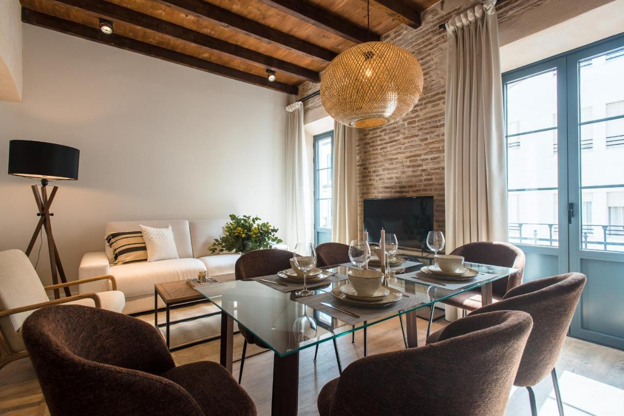 La Silleria De Triana By Magno Apartments Севиля Екстериор снимка