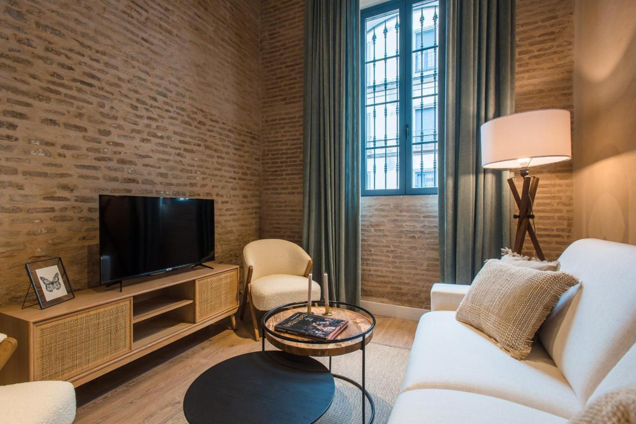 La Silleria De Triana By Magno Apartments Севиля Екстериор снимка