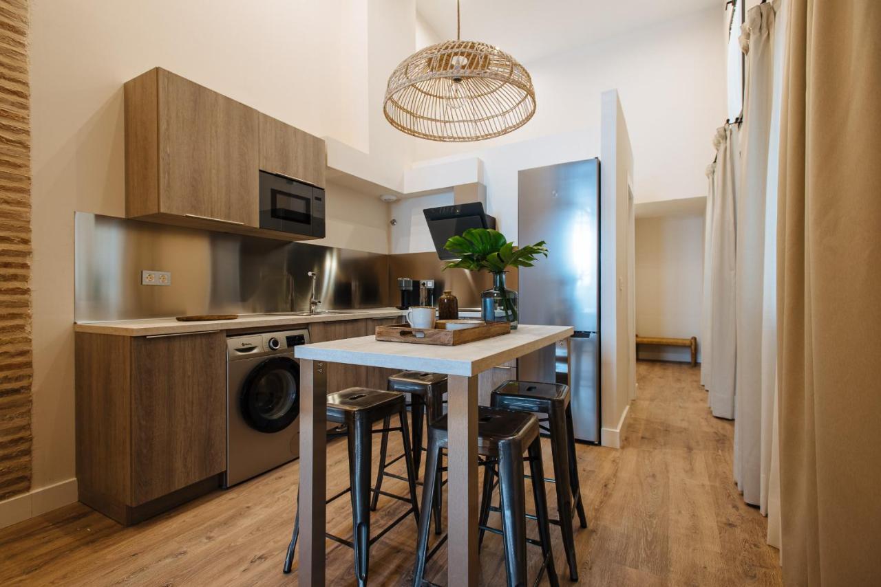 La Silleria De Triana By Magno Apartments Севиля Екстериор снимка