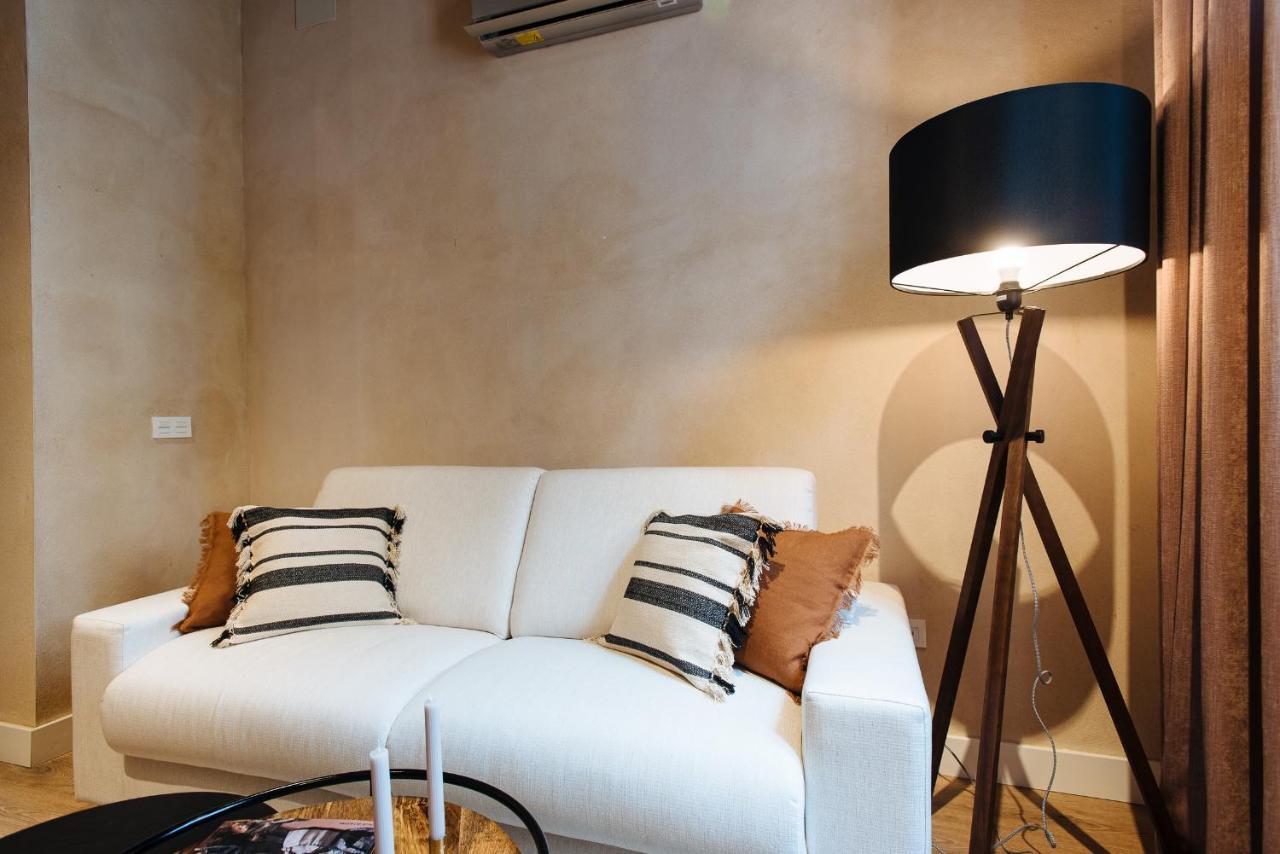 La Silleria De Triana By Magno Apartments Севиля Екстериор снимка