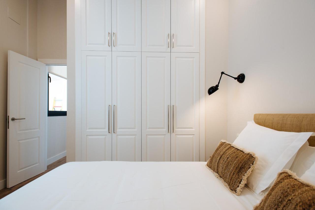 La Silleria De Triana By Magno Apartments Севиля Екстериор снимка