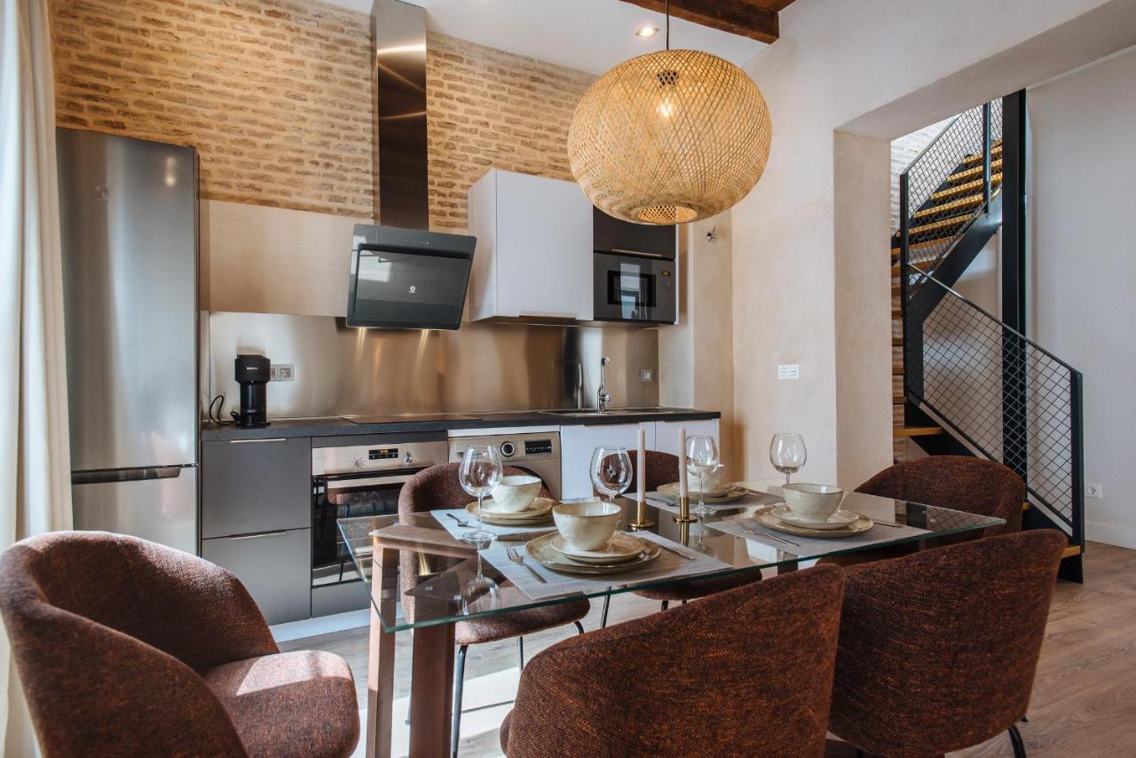 La Silleria De Triana By Magno Apartments Севиля Екстериор снимка
